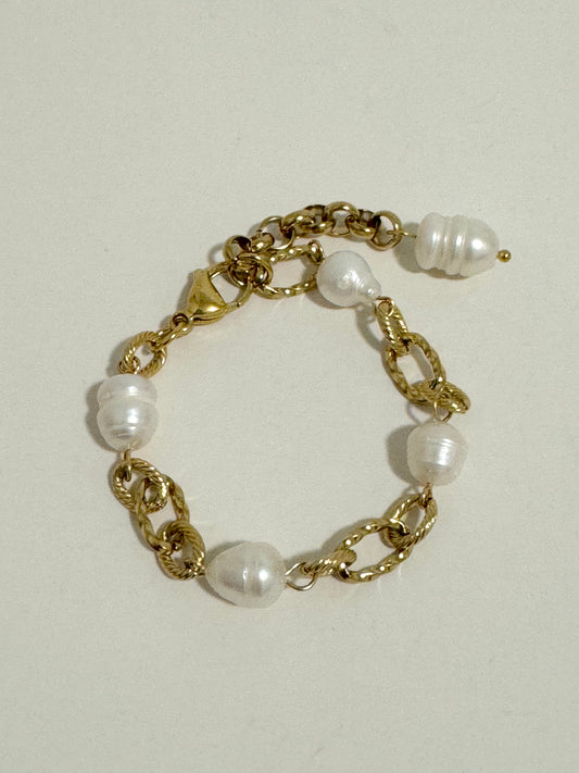 LOLA PEARL BRACELET