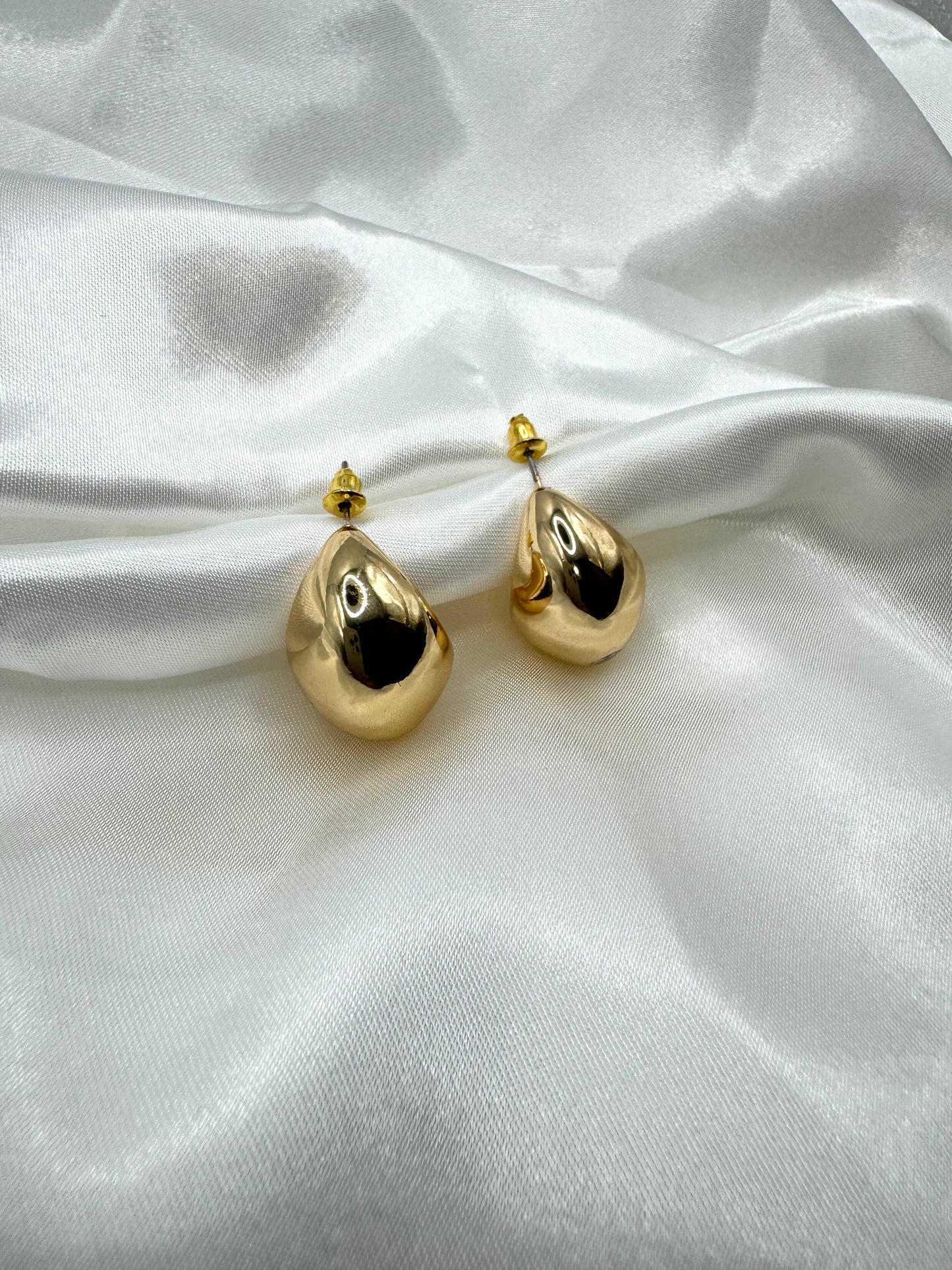 AMELIA TEARDROP EARRING BIG