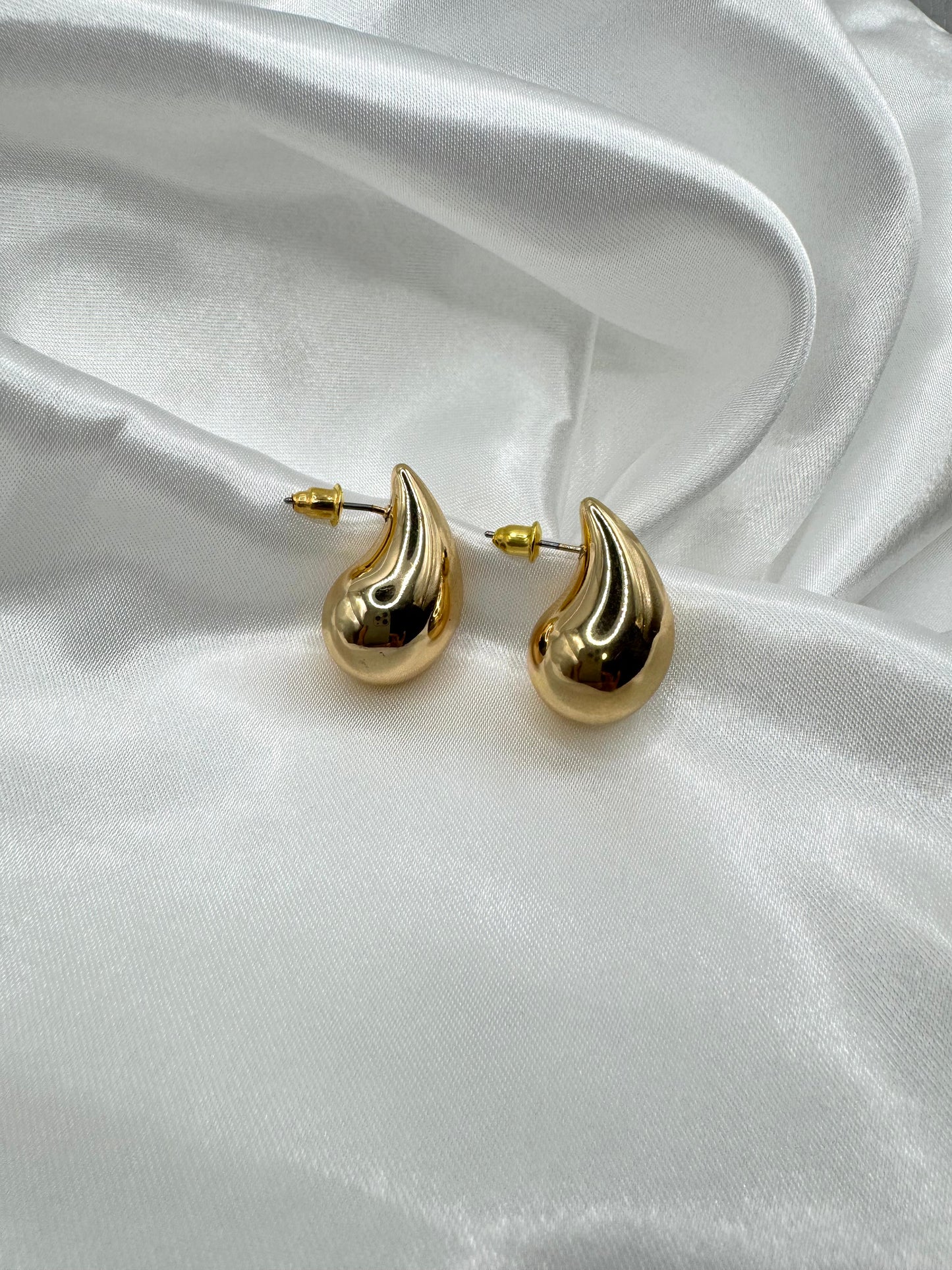 GESHA TEARDROP EARRING