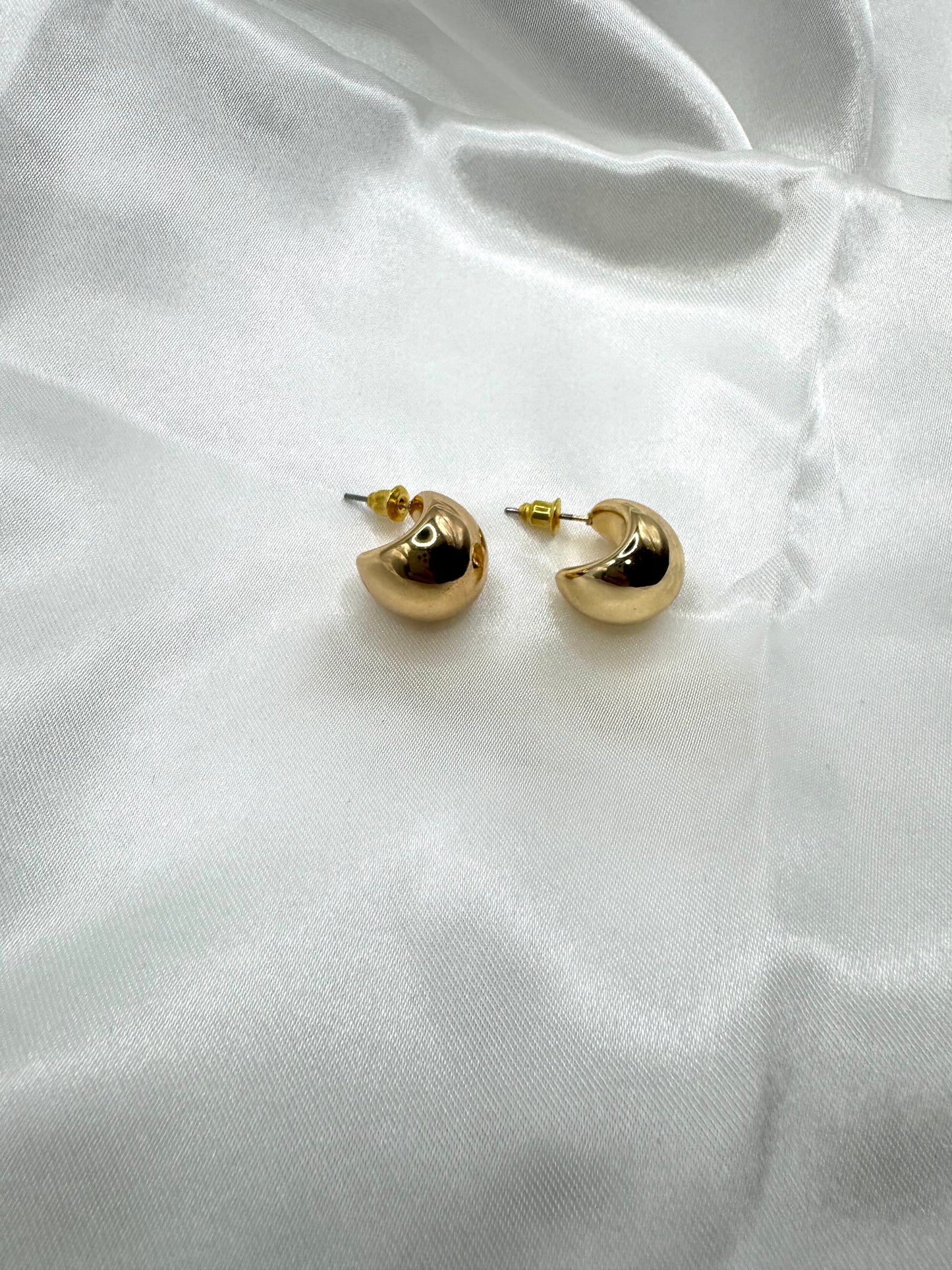 AMELIA TEARDROP EARRING SMALL