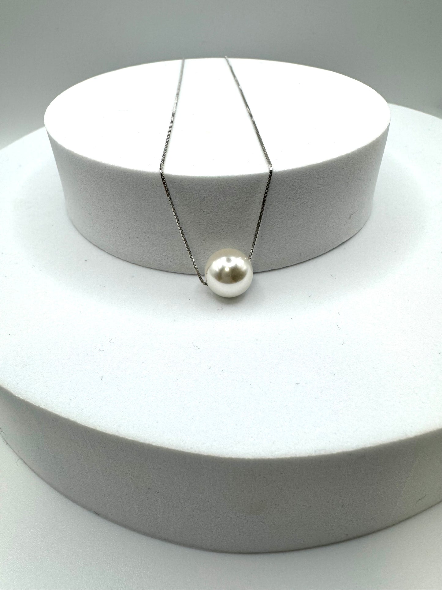 LAILA PEARL NECKLACE