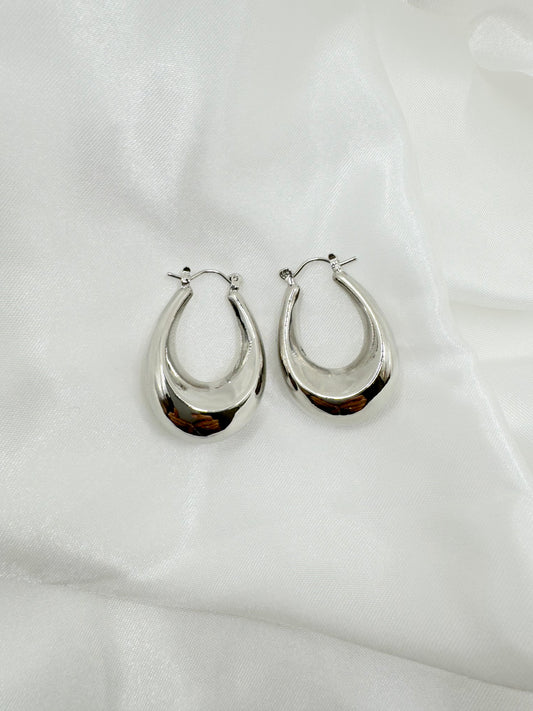 OVALLY HOOP EARRING SILVER