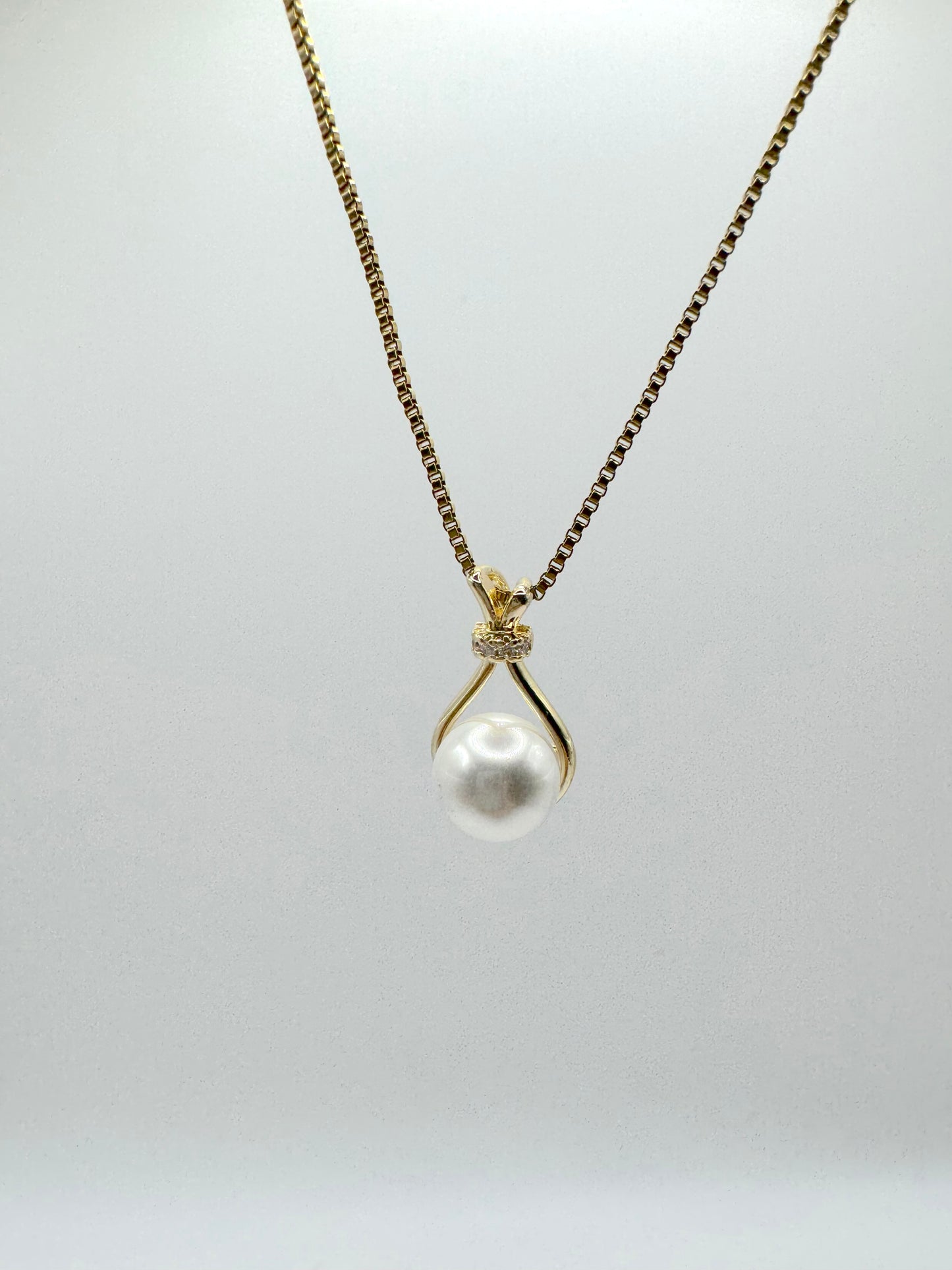 KRISHA PEARL NECKLACE