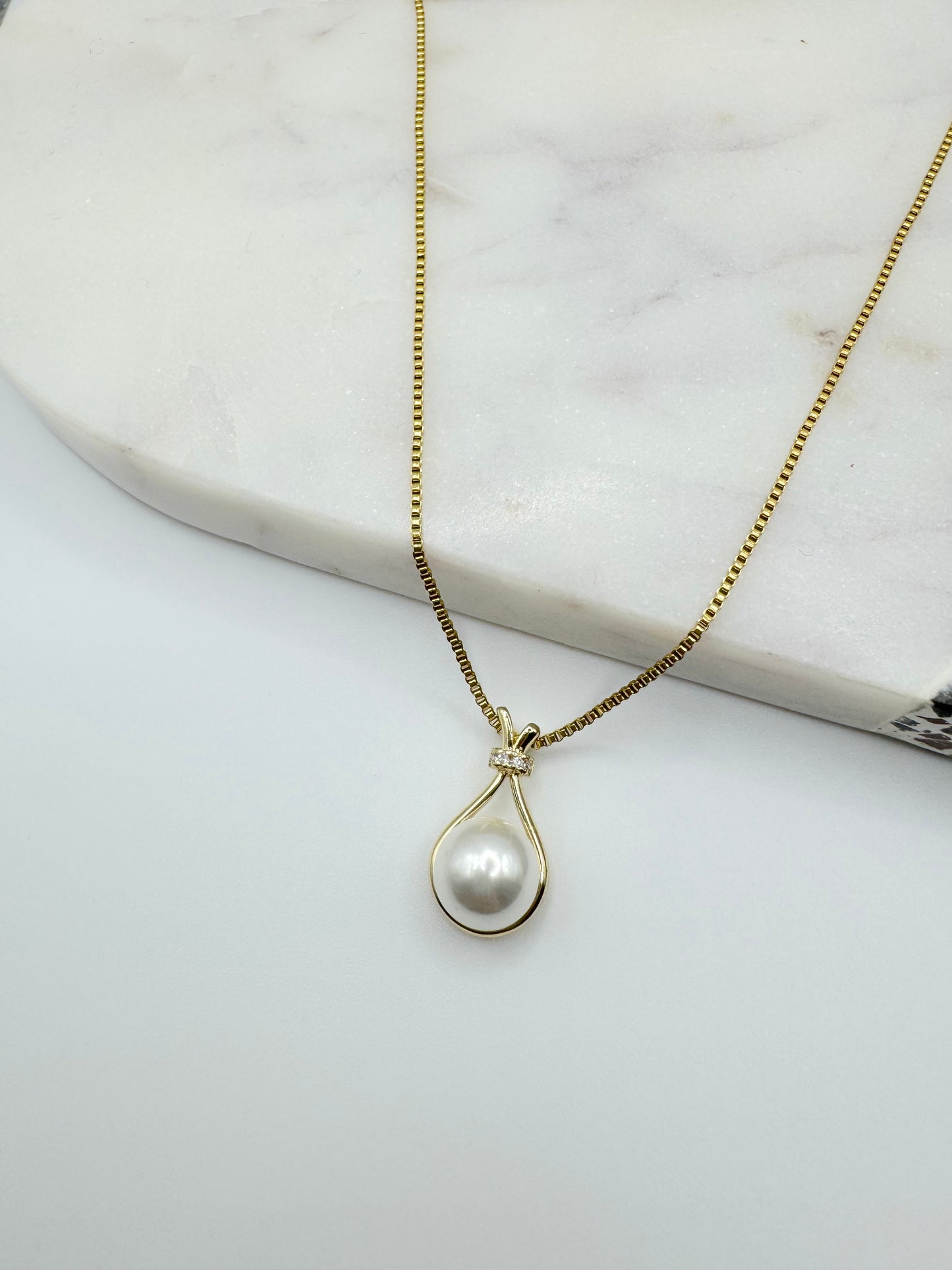 KRISHA PEARL NECKLACE