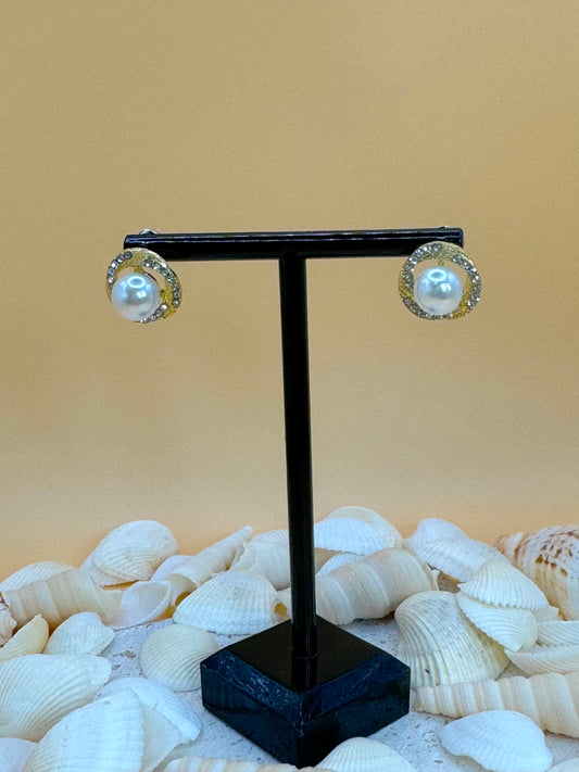 ELISA PEARL EARRING